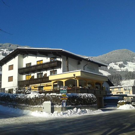 Apart Kofler's Panorama-Zillertal Aparthotel Fügen Exteriör bild