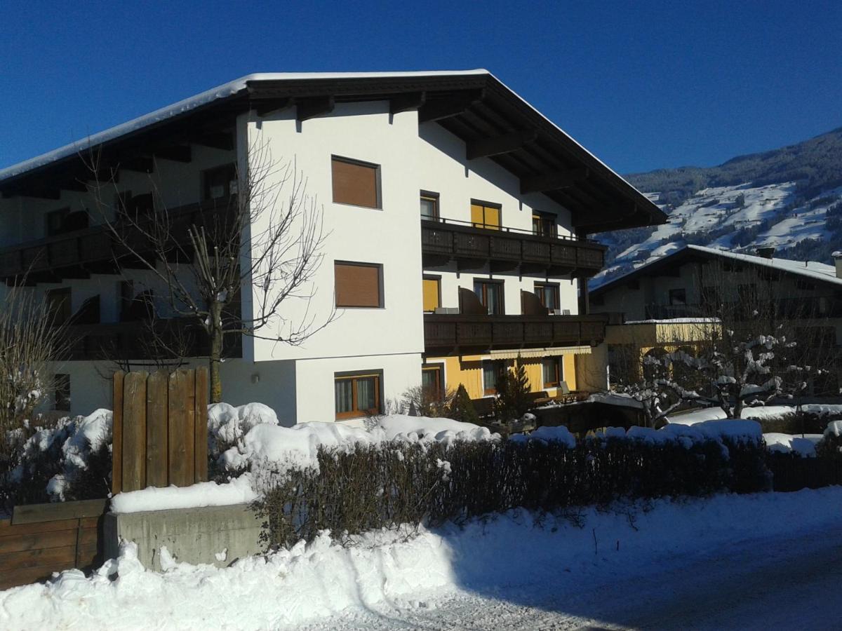 Apart Kofler's Panorama-Zillertal Aparthotel Fügen Exteriör bild